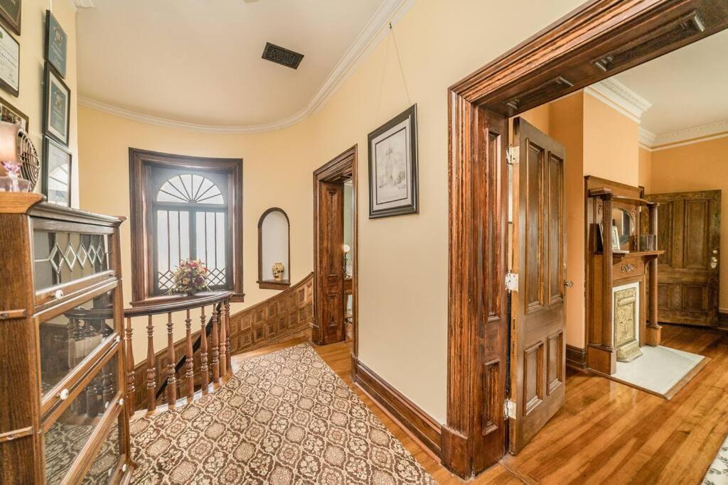 Appartement Peaceful Easy Feelings - King Sized Bed - Sleeps 2 à Lynchburg Extérieur photo