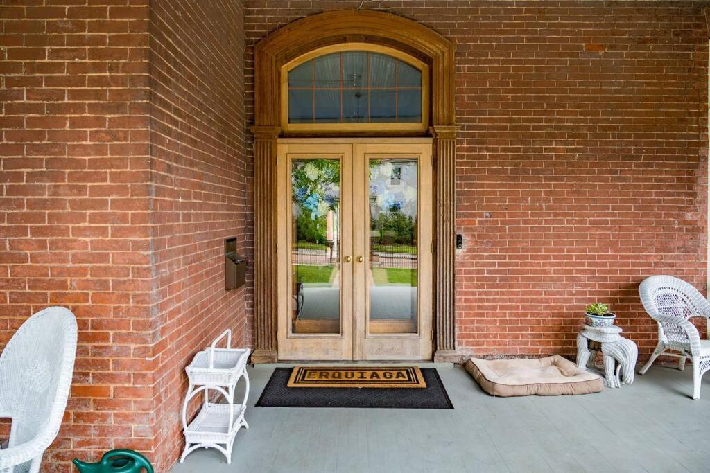 Appartement Peaceful Easy Feelings - King Sized Bed - Sleeps 2 à Lynchburg Extérieur photo
