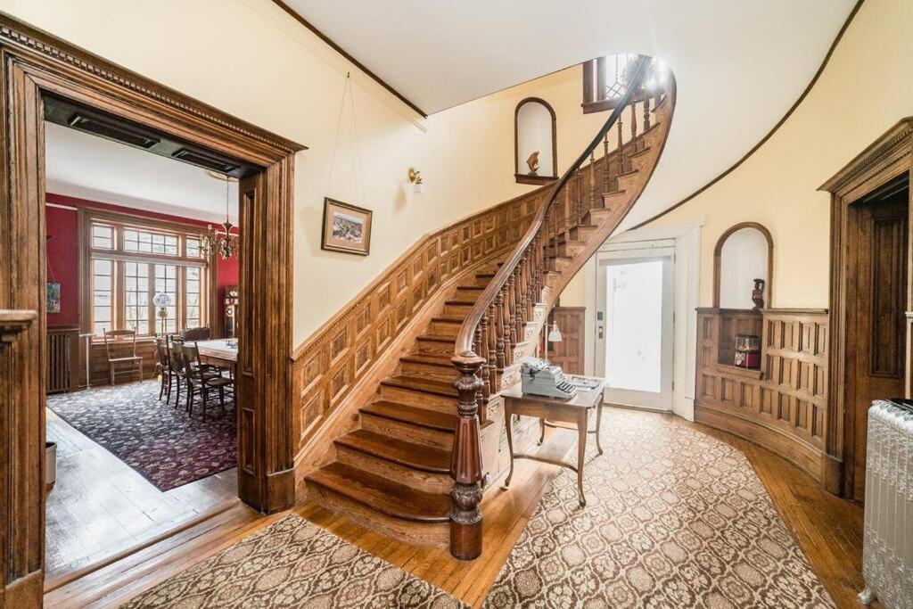 Appartement Peaceful Easy Feelings - King Sized Bed - Sleeps 2 à Lynchburg Extérieur photo